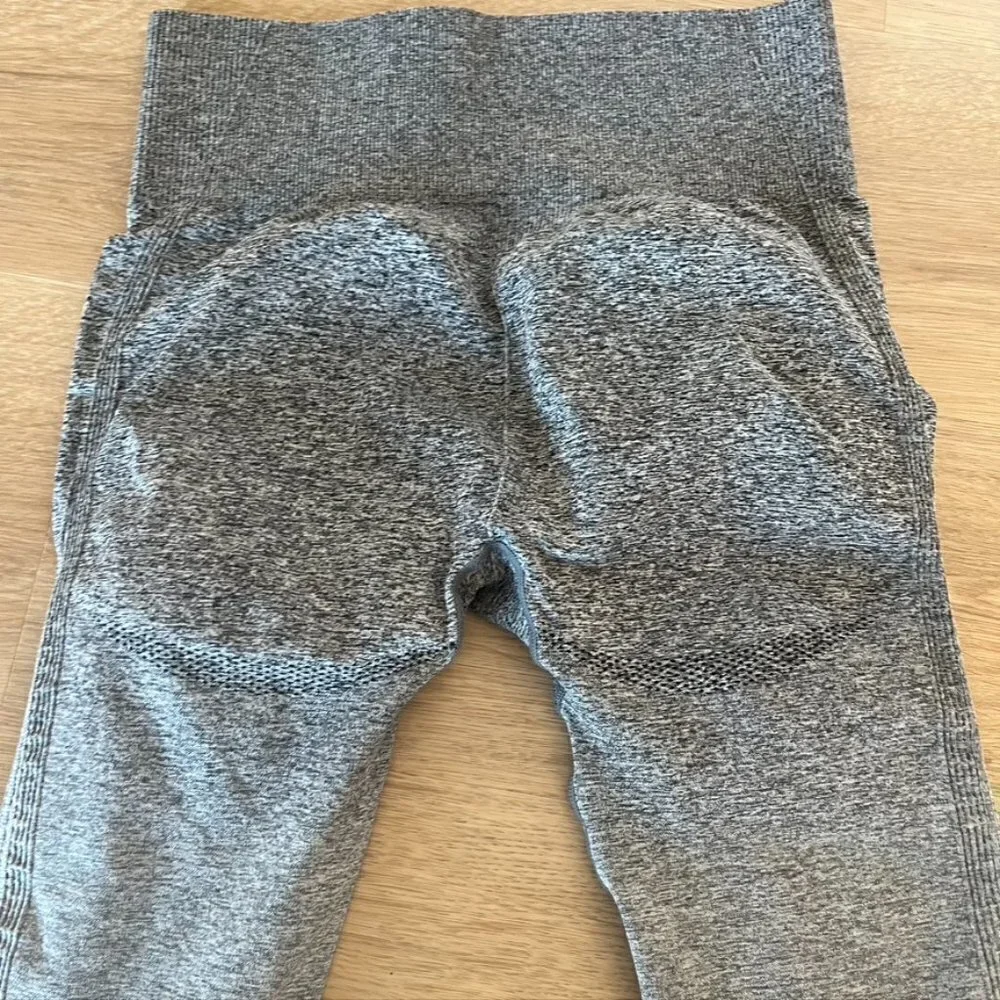 ** Gymshark seamless leggings Gray Size small Compression